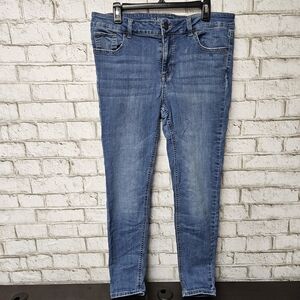 Maurices Women's Mid Rise Skinny Jeans Size 12 Short Medium Wash